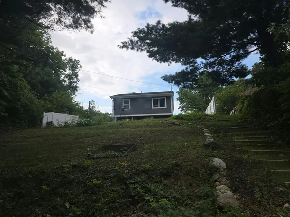 12712 Glorietta Dr, Sand Lake, MI 49343