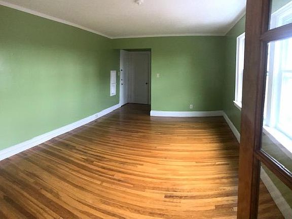 4th image of 195 Thomas E Burgin Pkwy Unit 401