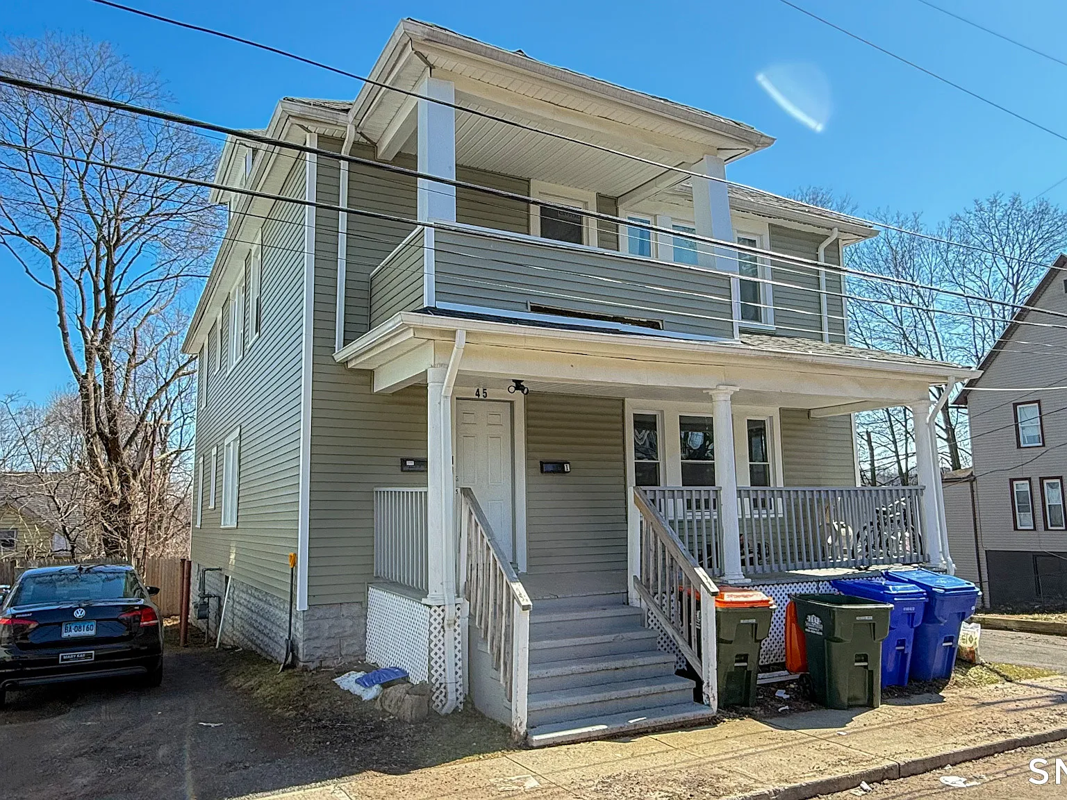 3 bed, 1.0 bath, 3080 sqft, $1,900 — Photo 2
