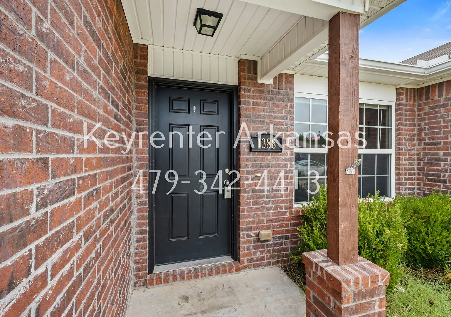 Gorgeous 4 bedroom home! — Photo 4