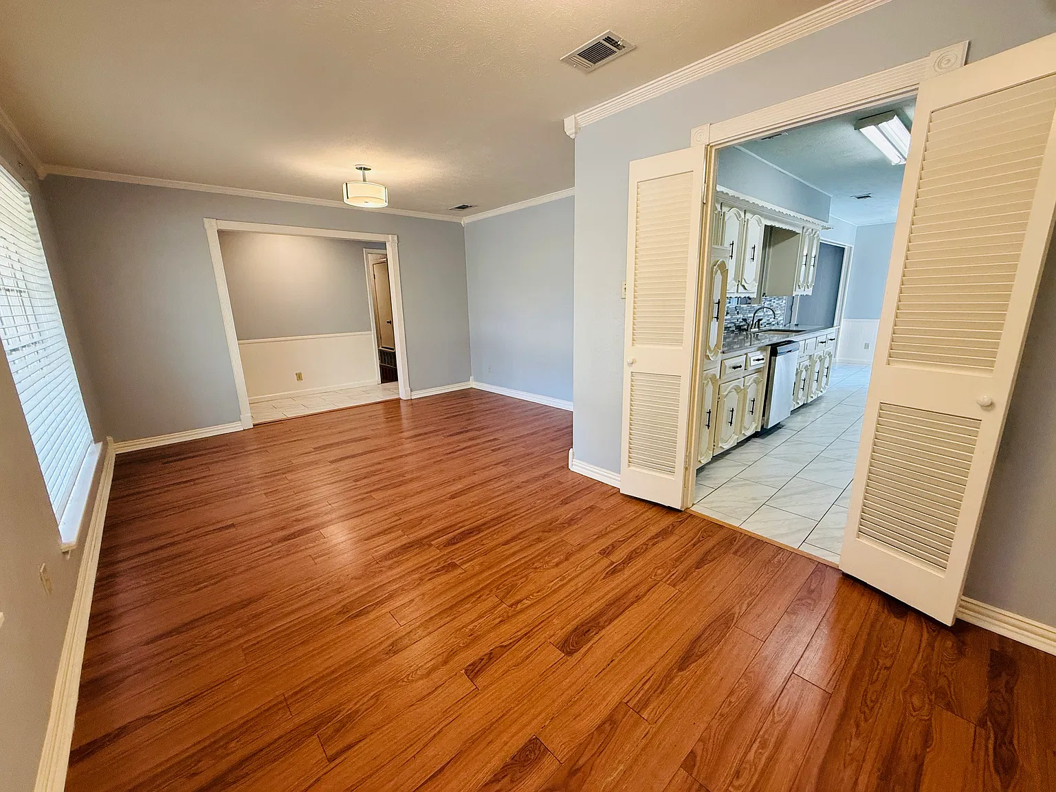 3 bed, 1871 sqft, $2,150 — Photo 4