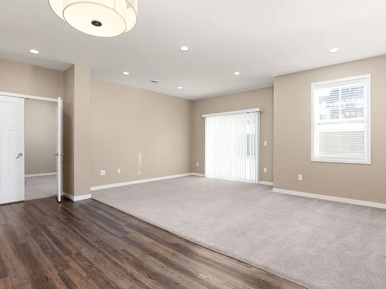 Retreat Townhomes — Photo 18