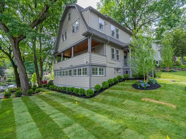 26 Locust Ave, Lexington, MA 02421