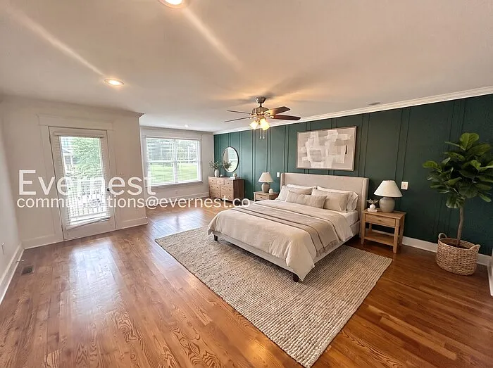 3 bed, 2.5 bath, 2242 sqft, $3,199 — Photo 4