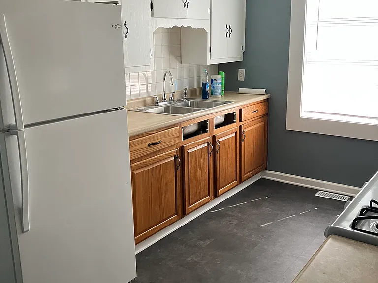 1414 Dawson St — Photo 9