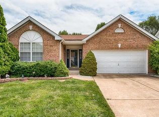 318 Clayheath Ct, Ballwin, MO