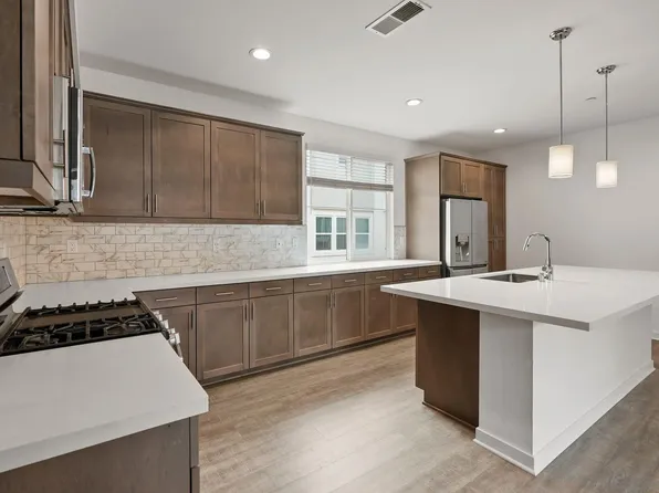 2379 Element Way APT 4, Chula Vista, CA 91915