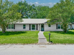 3011 Tanglewood Dr, Commerce, TX 75428