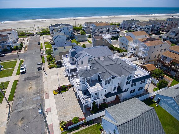 2nd image of 28 53rd St Unit East