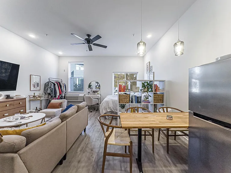 Studio House — Photo 64