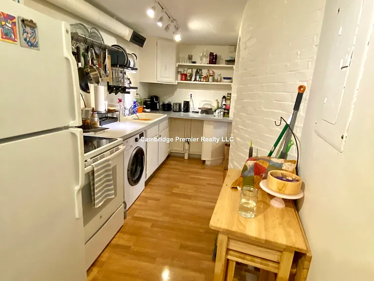 16 Clinton St #0 — Photo 2