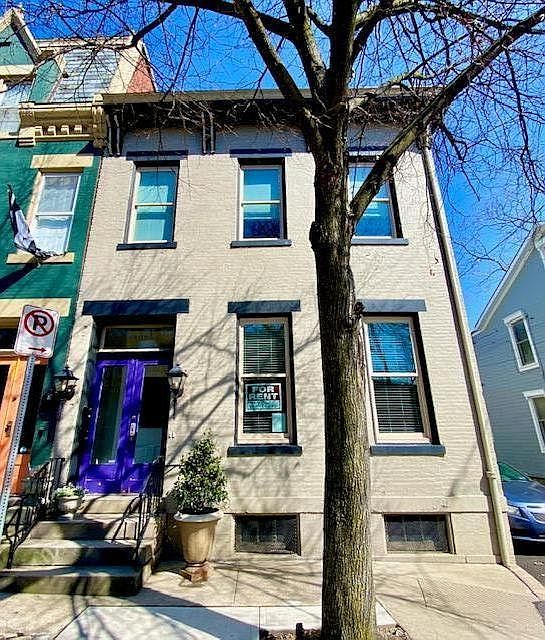 1400 Monterey St in the historic Mexican War Streets