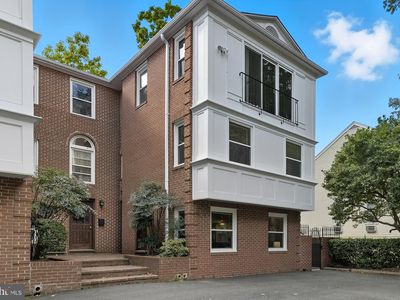 4812 Fairfax Dr #4, Arlington, VA, 22203