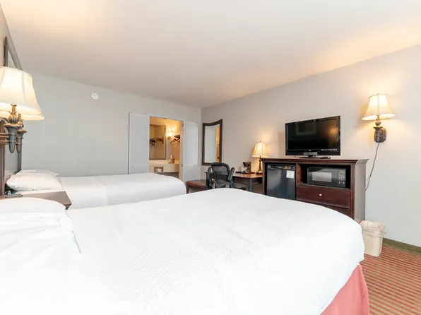 4020 Parkview Dr, Pittsburg, KS