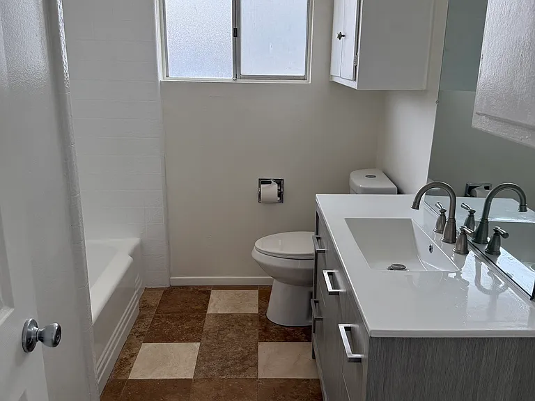 41541 Marine Dr — Photo 27