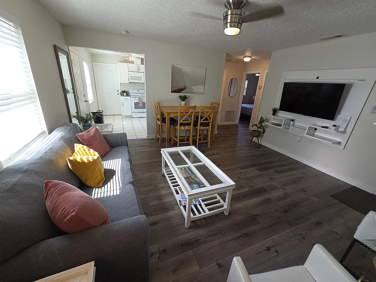 2 bed, 850 sqft, $1,900 — Photo 4