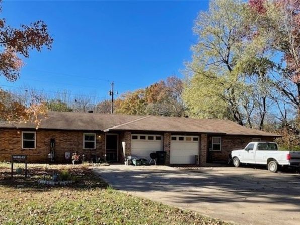 fayetteville-arkansas-2063360171 picture