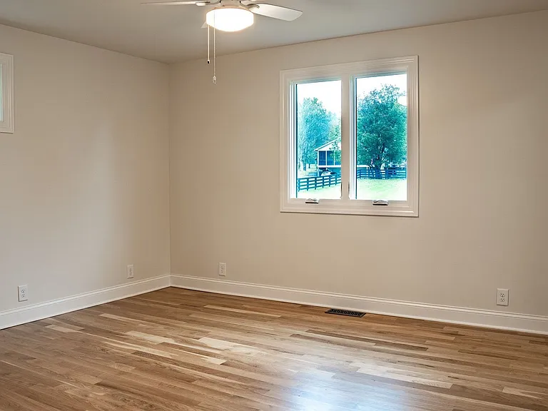 4014 Old Hillsboro Rd — Photo 17