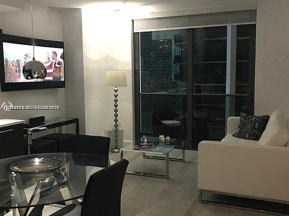 4th image of 55 SW 9th St #2307