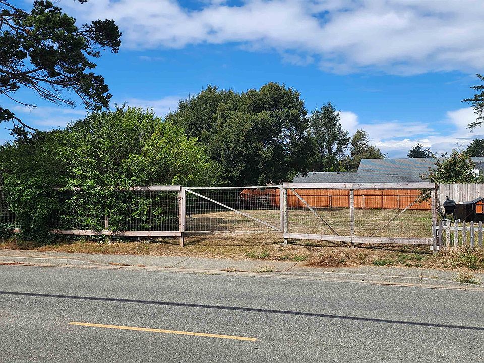 2nd image of 320 Cooper Ave