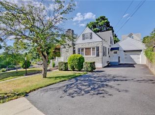 23 Platt St, Ansonia, CT 06401