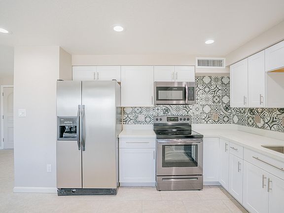 2nd image of 7226 W Monterosa St