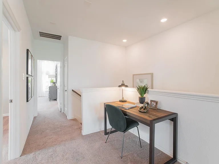 438 Lake Day Dr — Photo 22