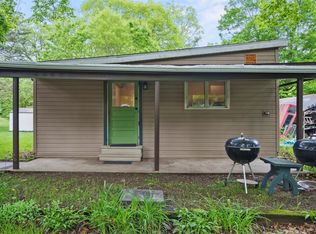 110 Bush St, Fombell, PA 16123