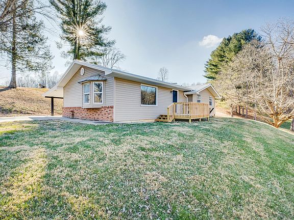 2nd image of 212 Norwood Ln