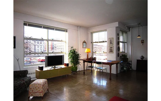 Sold by Douglas Elliman | media 22