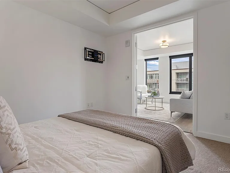 1750 Wewatta St #1307 — Photo 13