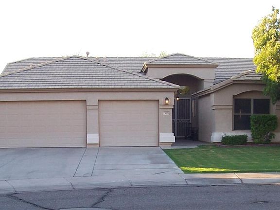 5th image of 23022 N 32nd Dr