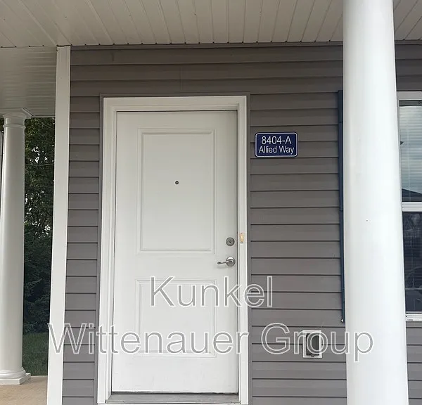 8404A Allied Way — Photo 1