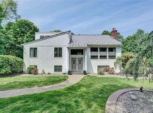 21 Woodland Rd, Mahopac, NY 10541