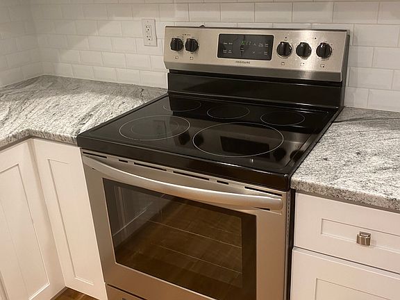 5th image of 143 Salem Dr