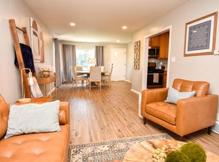 5058 N Lakeside Pl, Peoria, IL 61614