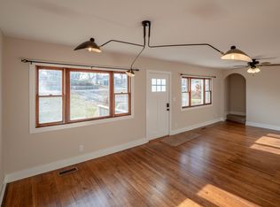 3130 Westwood Dr NW, Cedar Rapids, IA 52405