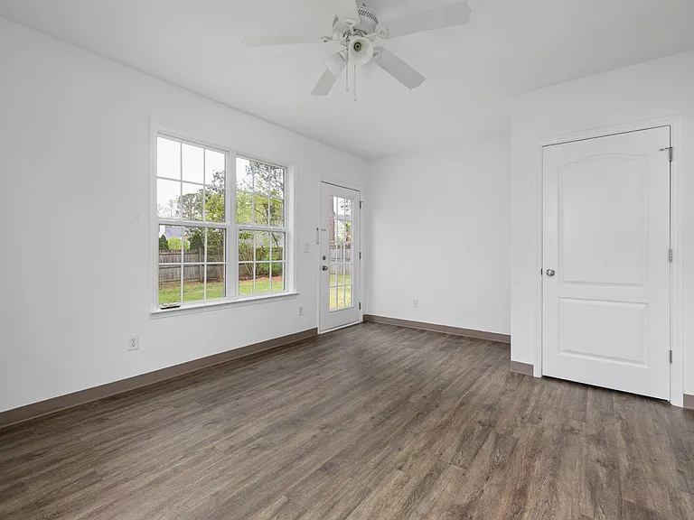 6905 Dawnalia Ct — Photo 5