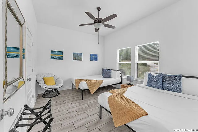 2488 Waterfront Park Dr — Photo 50