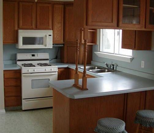 Roomy kitchen with newer appliances
