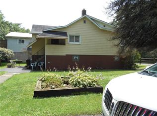 1011 Banning Rd, Smithton, PA 15479