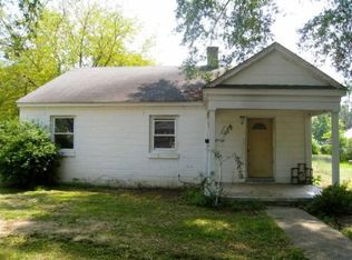 102 Locust St, Clinton, SC 29325