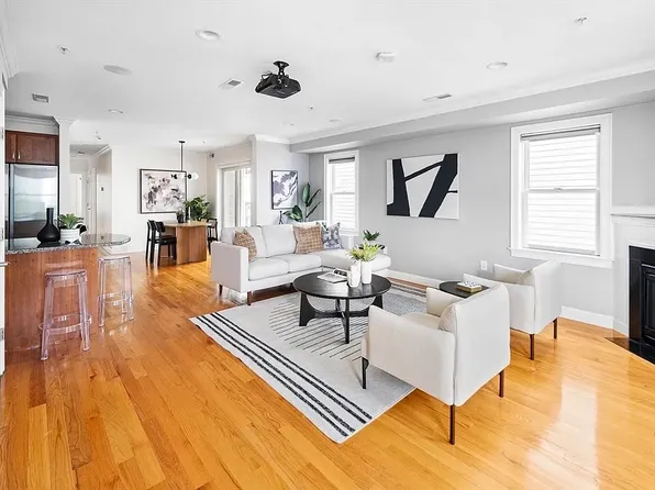 15 Ward St #3, South Boston, MA 02127