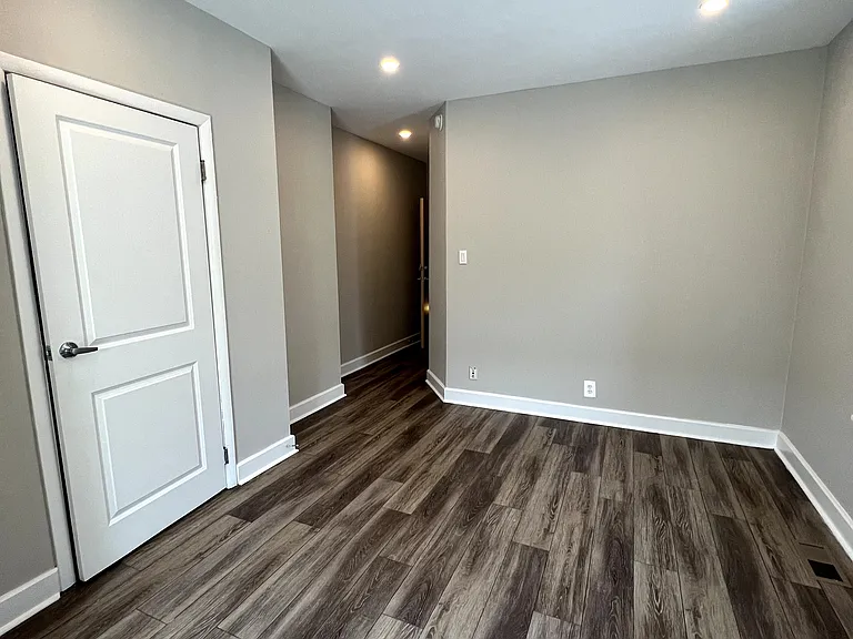 211 S 42nd St #H — Photo 30