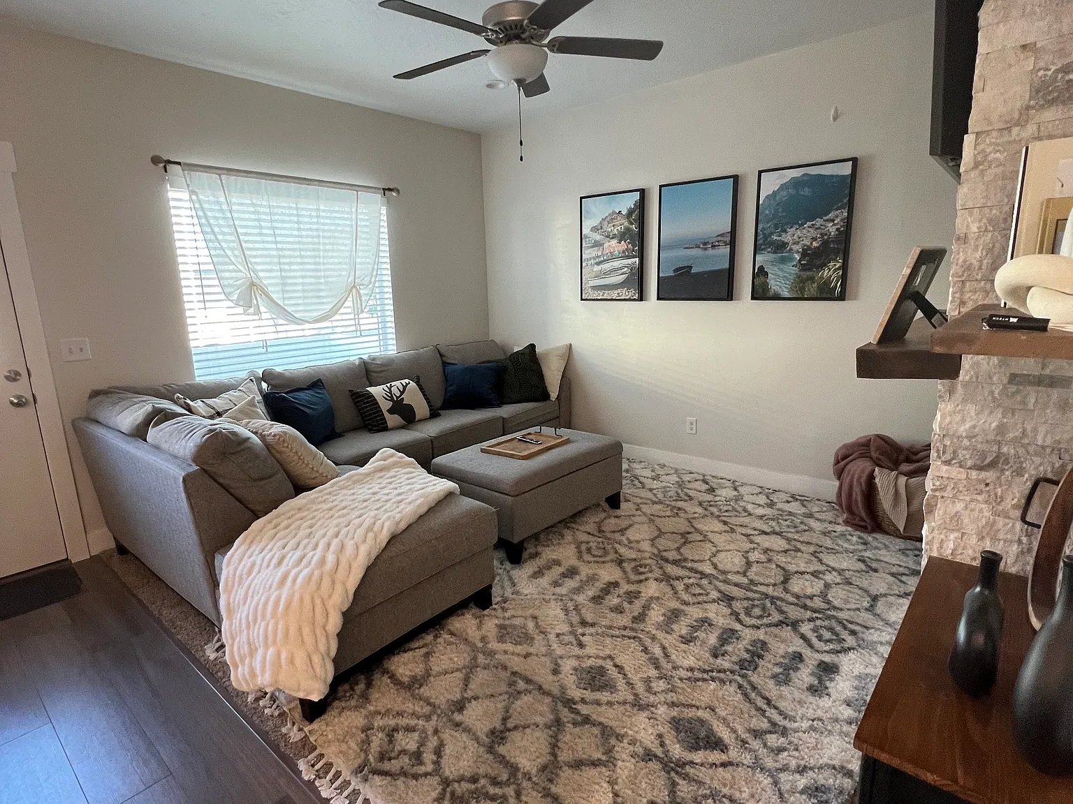 3 bed, 2.5 bath, 1528 sqft, $1,995 — Photo 3