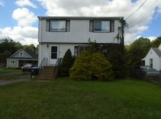 57 Bodwell Rd, East Hartford, CT 06108