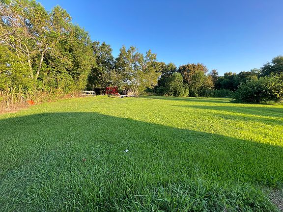 2nd image of 8721 Amanda Ln