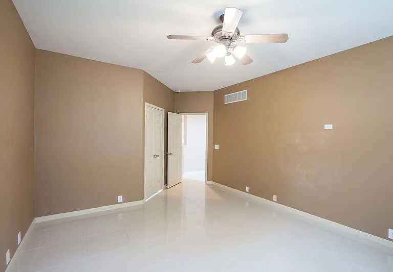 11544 Blackhawk Dr — Photo 9