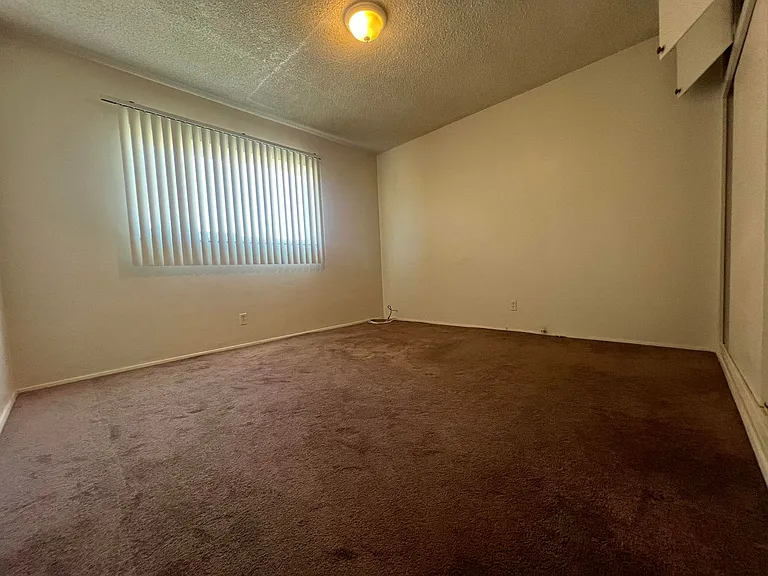 431 S Chapel Ave — Photo 8