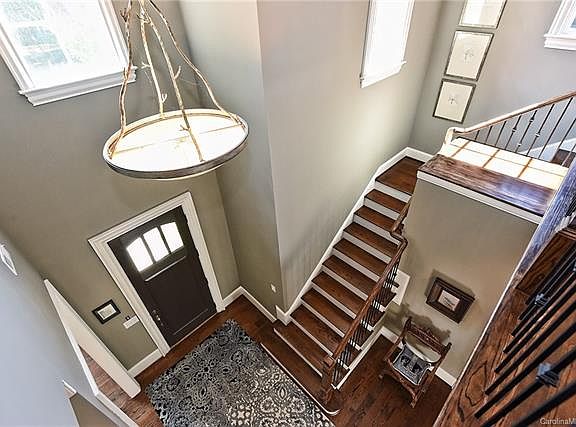 2nd image of 6212 Fletcher Cres